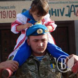 Кіборги повернулися до Чернігова. І тіні героїв - фото Кіборги повернулися до Чернігова. І тіні героїв - фото